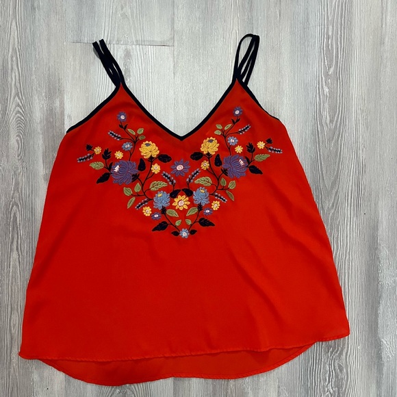 Eyeshadow red embroidered floral tank top size medium - Picture 1 of 4